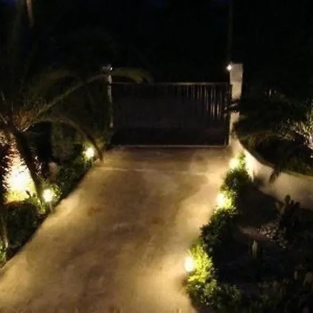Studio-appartement In Magoula Mit Grill Und Garten *